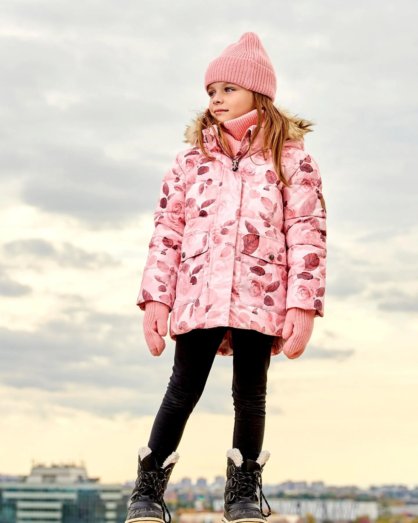 Mid-Season Knit Neckwarmer Pink