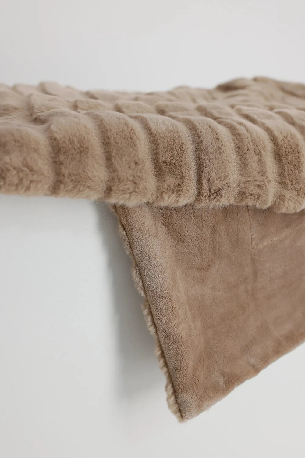 Monari Faux Fur Blanket 808270