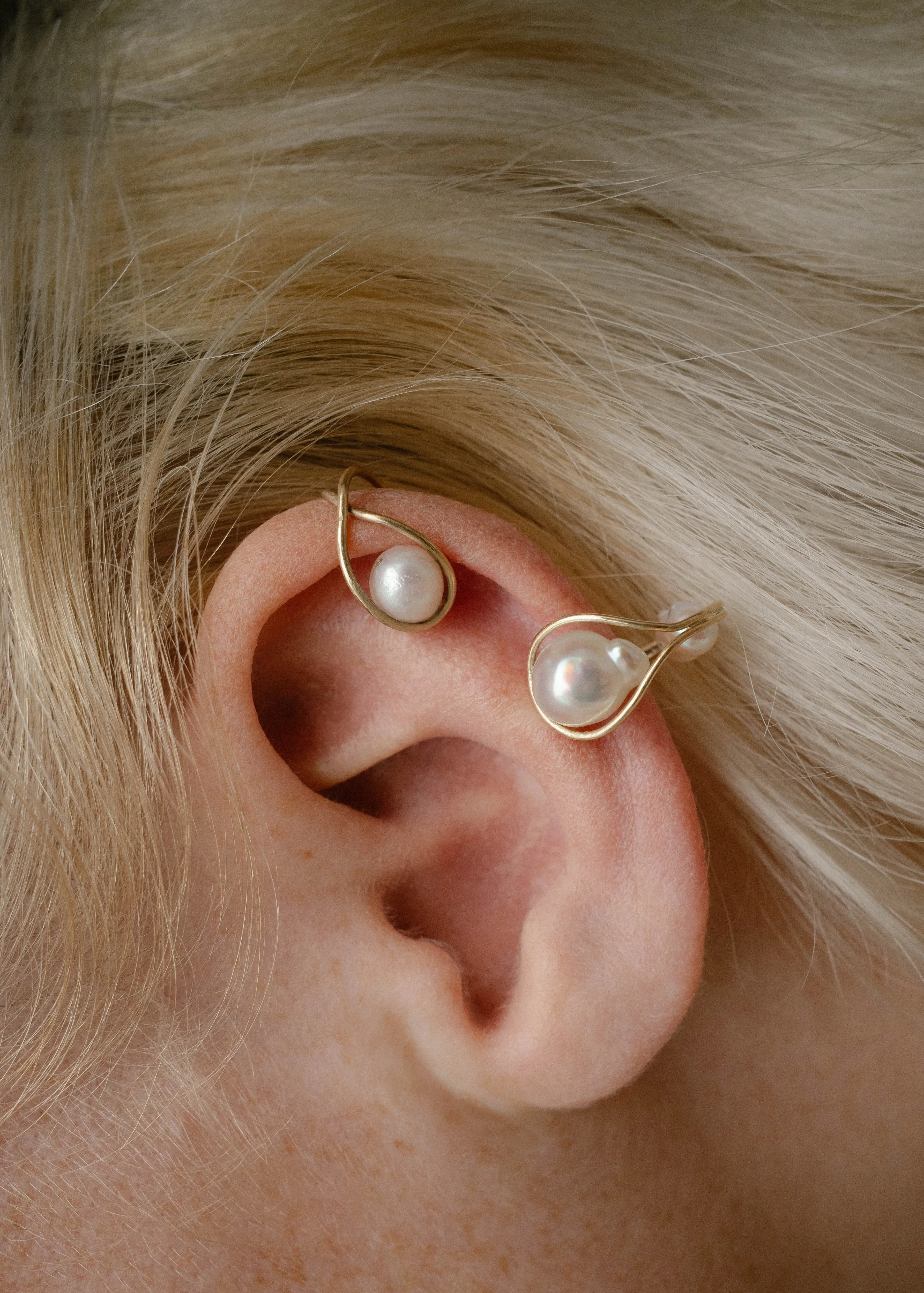 Nest ear cuff one pearl