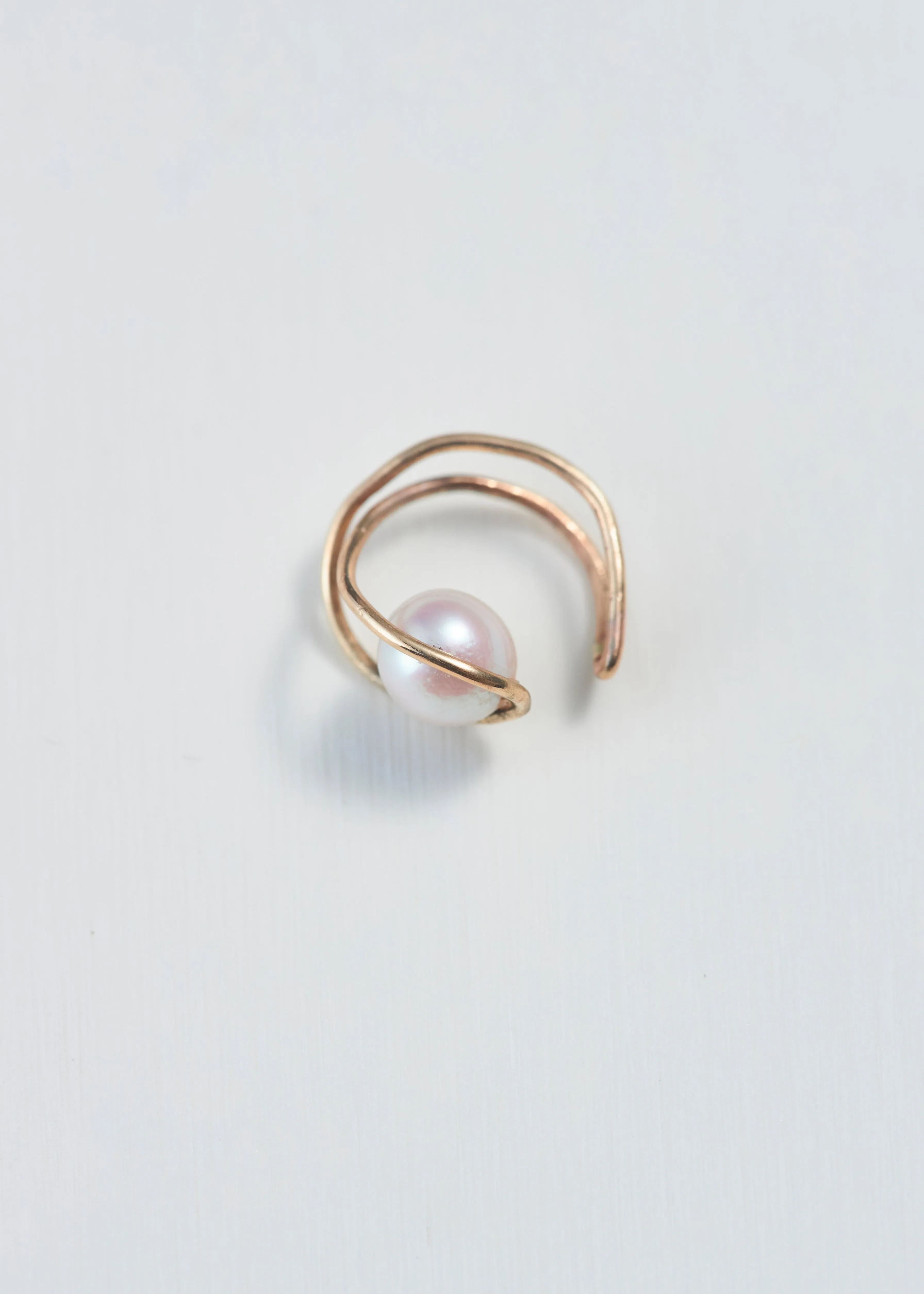 Nest ear cuff one pearl